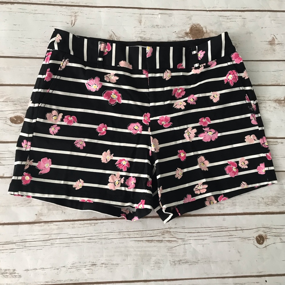 ELLE Black pink floral Shorts